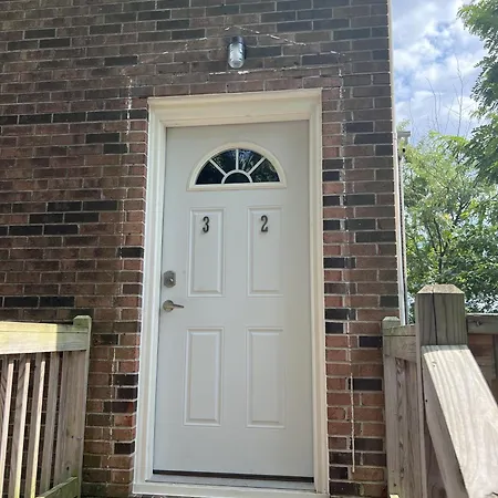 Boat House Ground Floor #2 - 1 Bedroom Waterfront, Wifi Apts